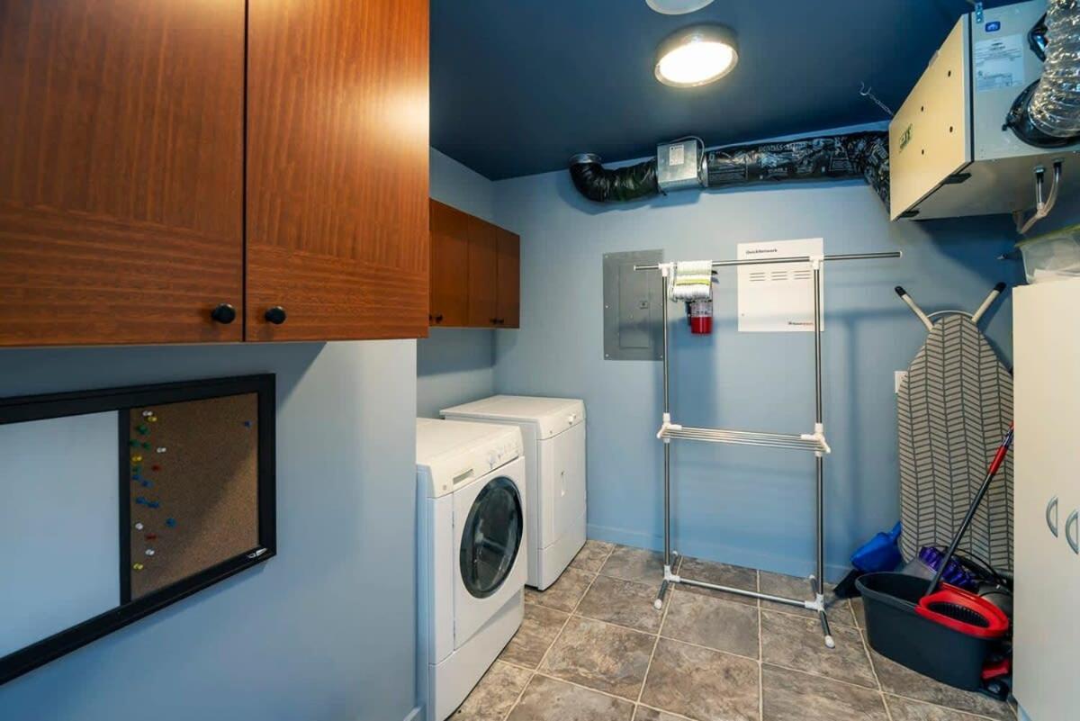 Willa Nn - The Flame - Downtown 1-Bed 2-Bath Whitehorse Zewnętrze zdjęcie